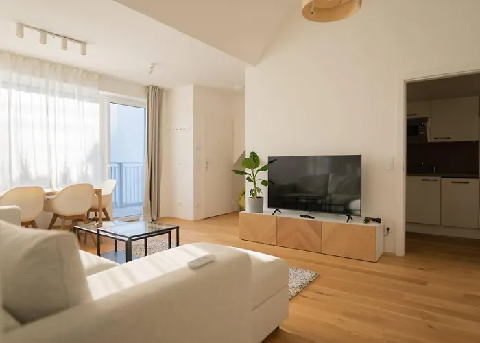 Apartman Small Penthouse With Terrace By Schonbrunn