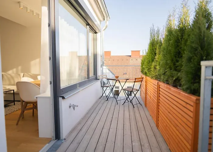 Small Penthouse With Terrace By Schonbrunn Apartman