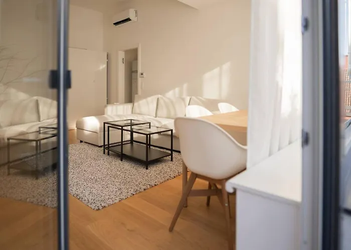 Small Penthouse With Terrace By Schonbrunn Apartman Bécs